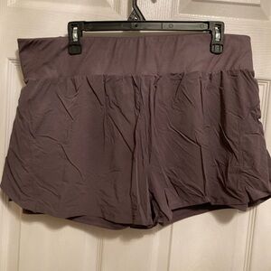 Fabletics Flowy Shorts XXL Short Liner Zip Pocket Plum
